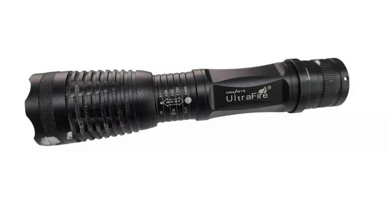 LATARKA ULTRAFIRE XML-T6 + 2 AKUMULATORY