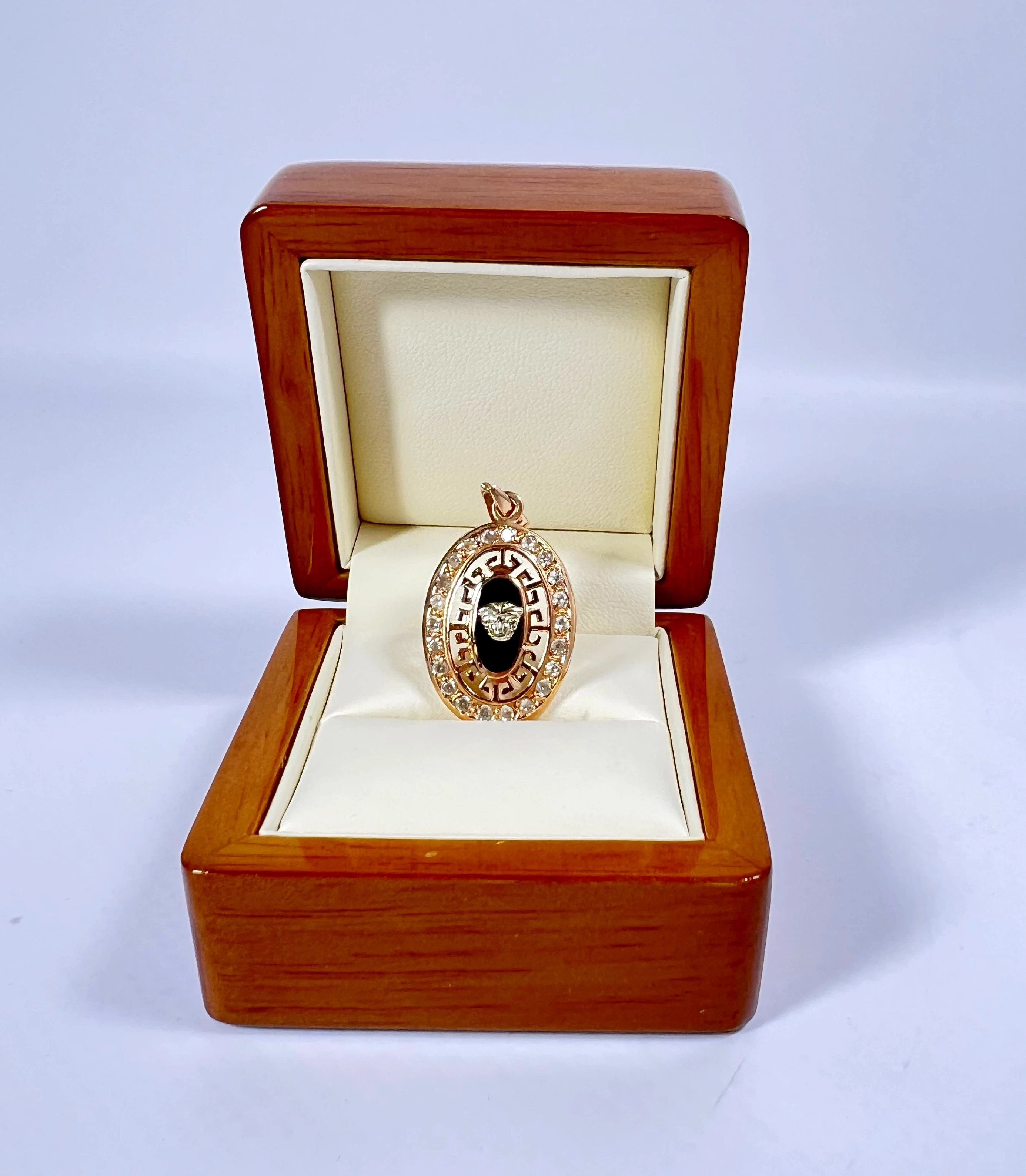 zlota-zawieszka-z-cyrkoniami-373g-585-jurowiecka-11-bialystok