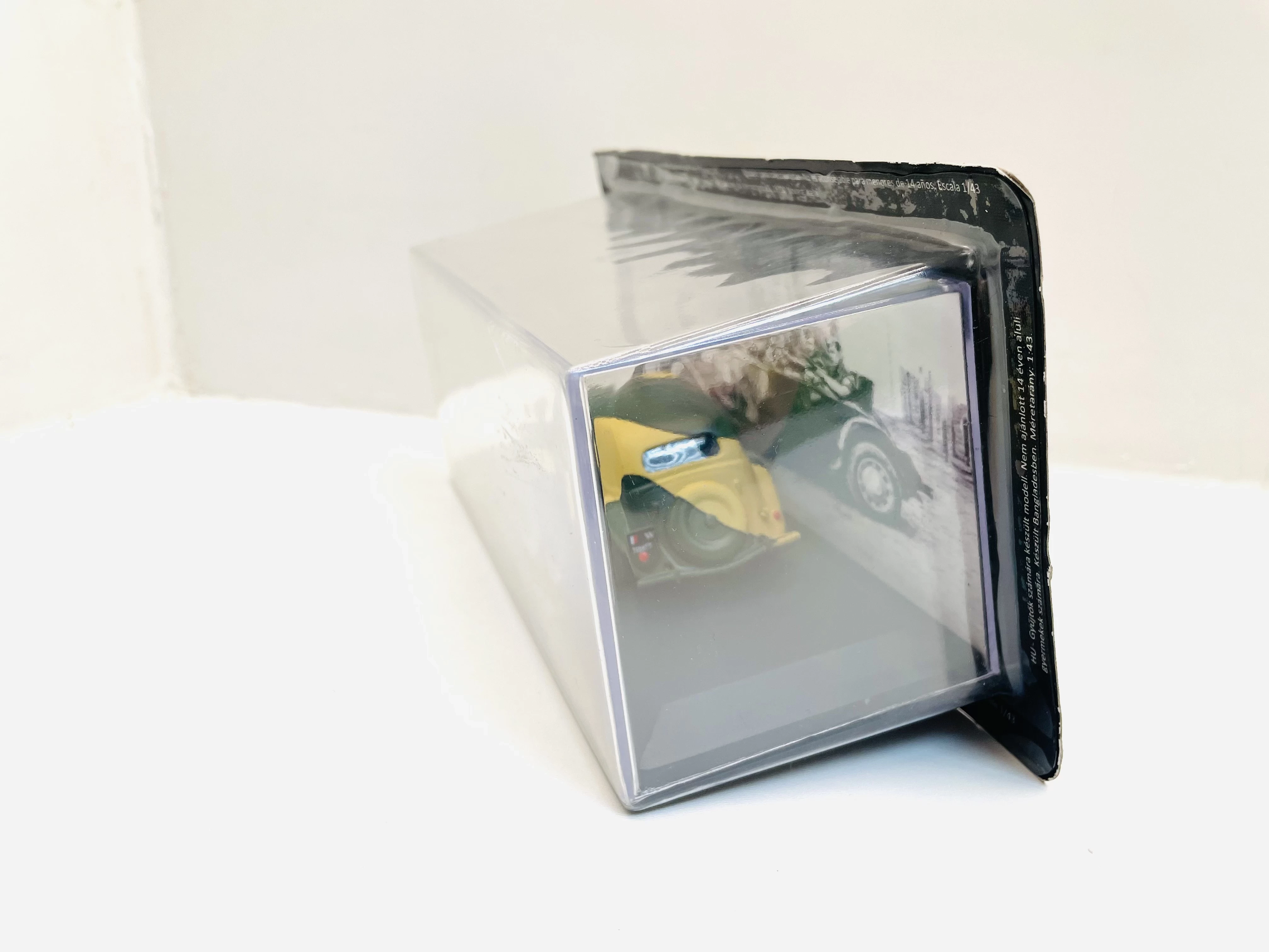 model-citroen-traction-avant-11bl-stan-11323-2