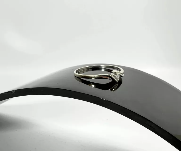 ZŁOTY PIERŚCIONEK Z BRYLANTEM 1,25G R 585