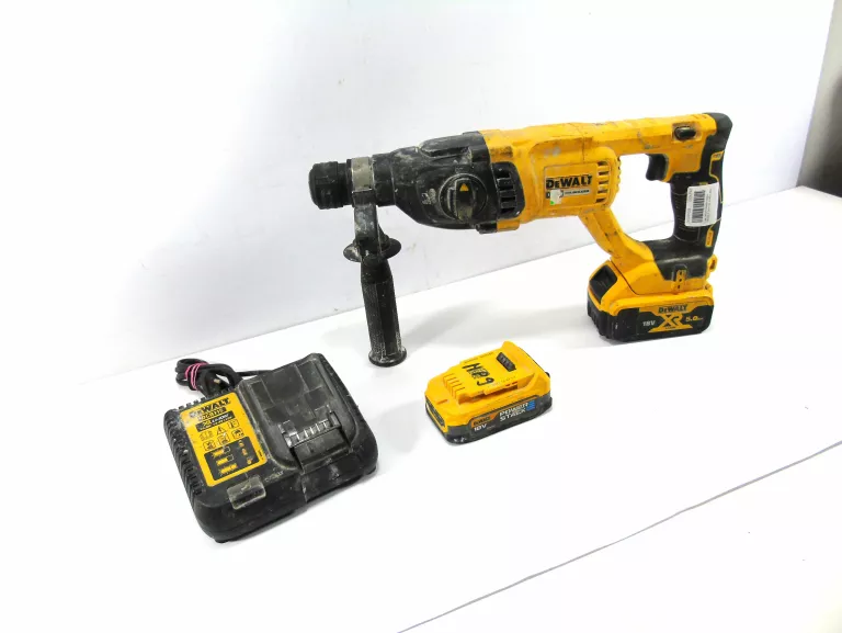 MŁOTOWIERTARKA DEWALT DCH133 + ŁAD + AKU 5AH + AKU 1,7AH