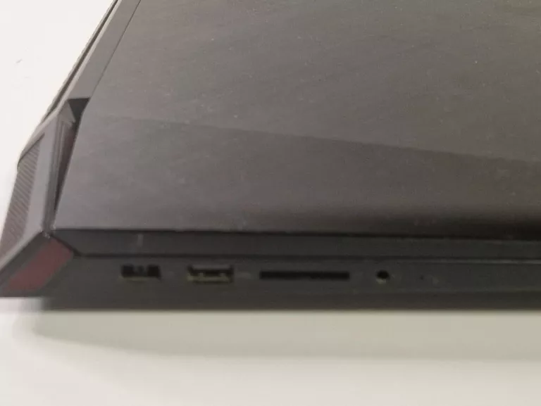 LAPTOP LENOVO Y 700V 8GB/1TB