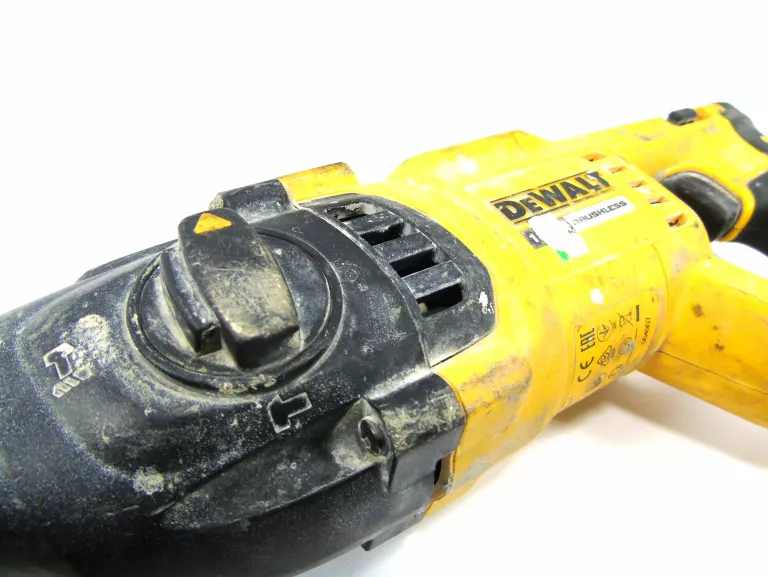 MŁOTOWIERTARKA DEWALT DCH133 + ŁAD + AKU 5AH + AKU 1,7AH