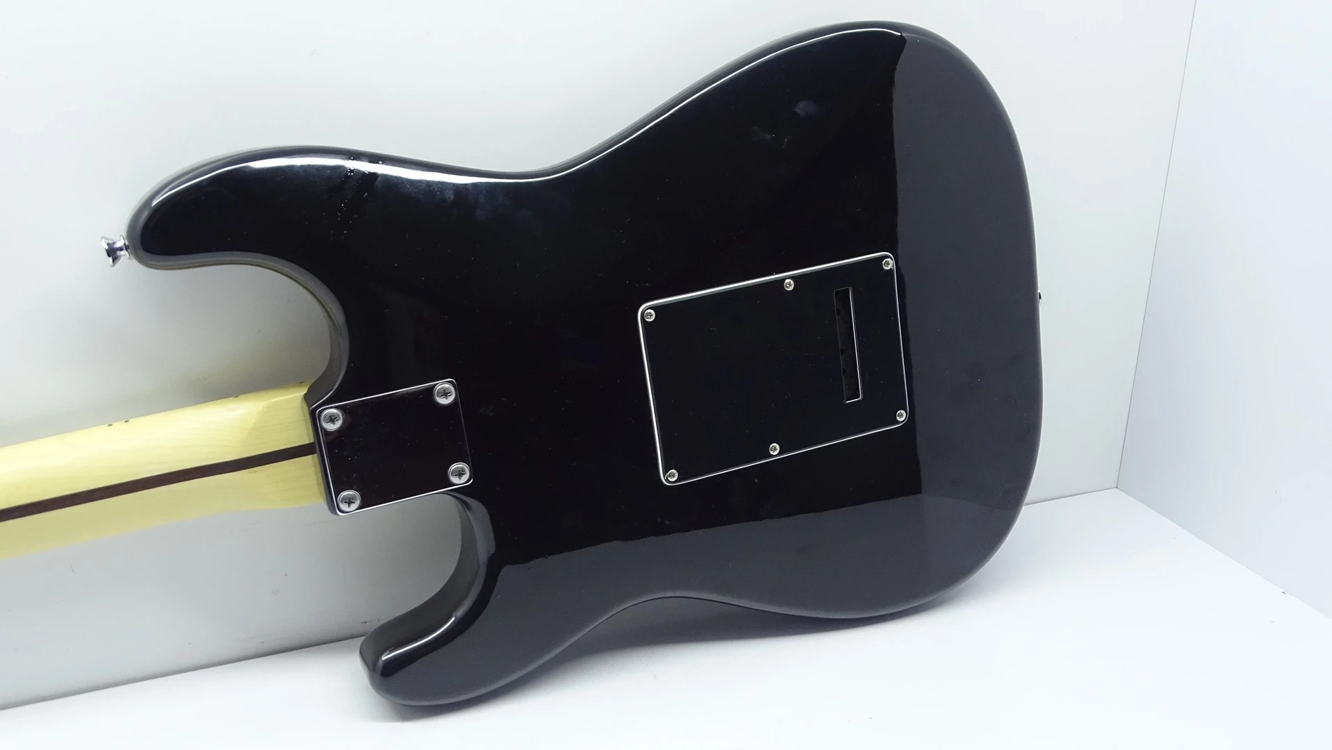 gitara-elektryczna-vintage-reissued-v6hmbb-ean-gtin-5051548032881