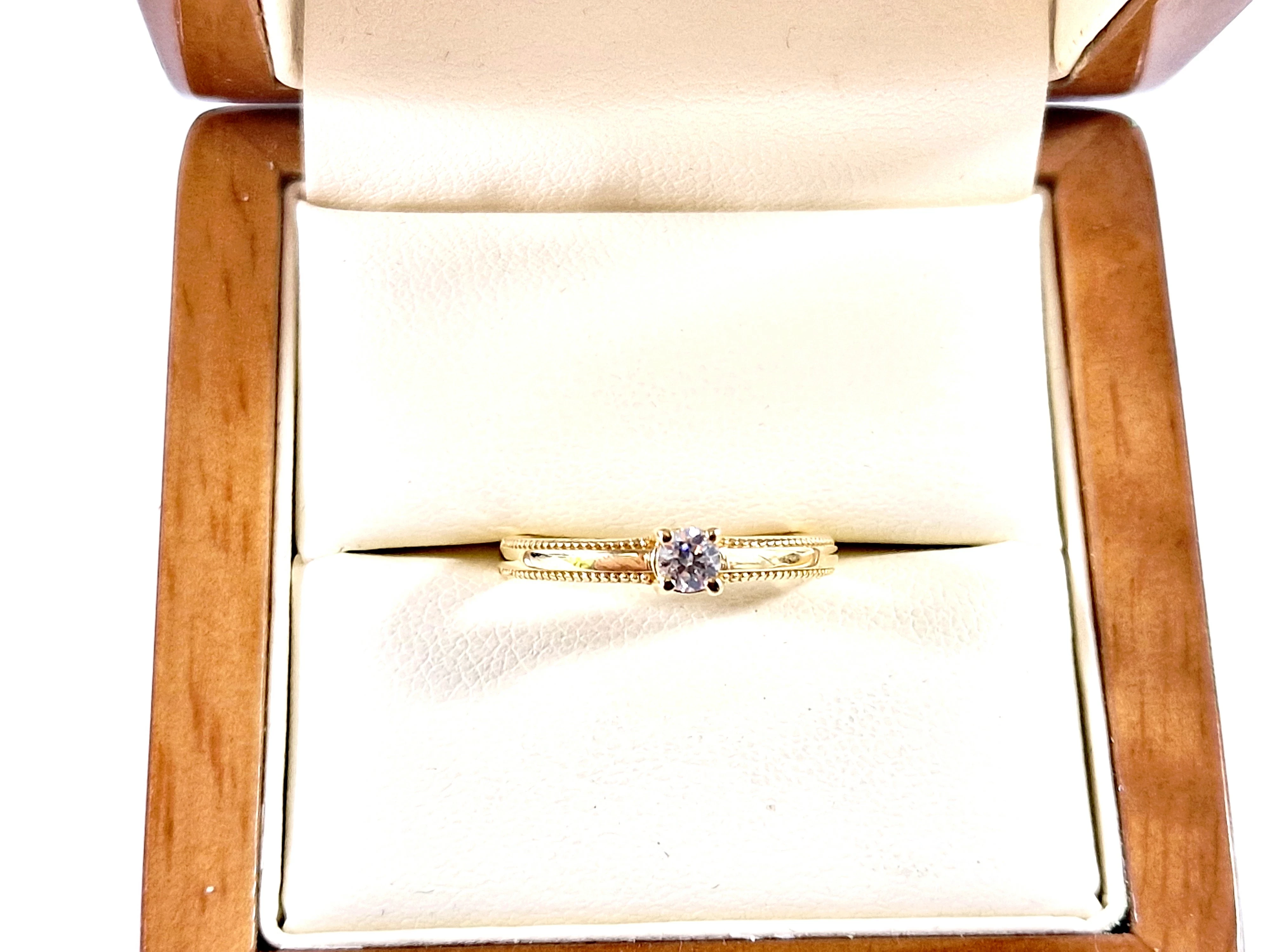 piekny-pierscionek-z-kamieniem-585p-11r-181g-kamien-17088-128