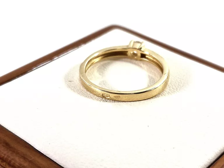 piekny-pierscionek-z-kamieniem-585p-11r-181g-marka-248811-958954