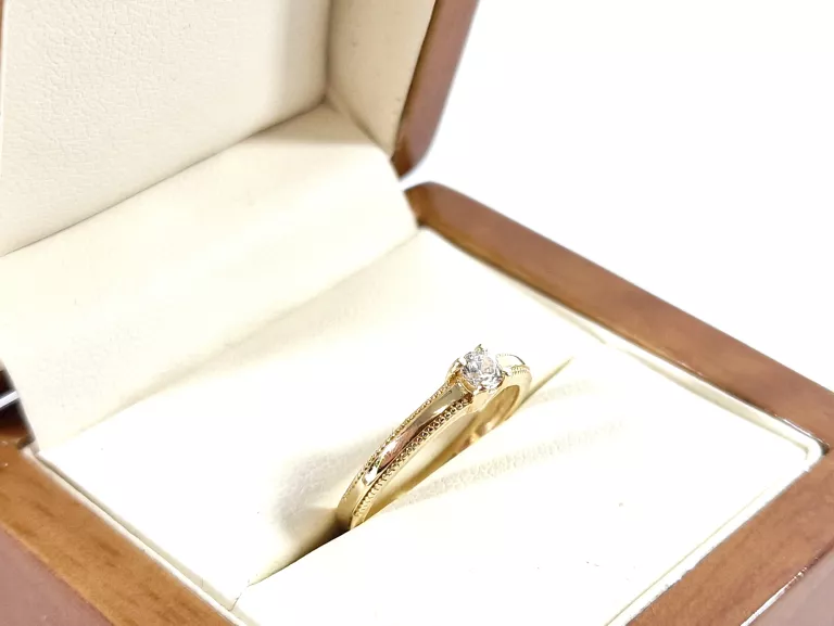 piekny-pierscionek-z-kamieniem-585p-11r-181g-rozmiarsrednica-wew-mm-372-11