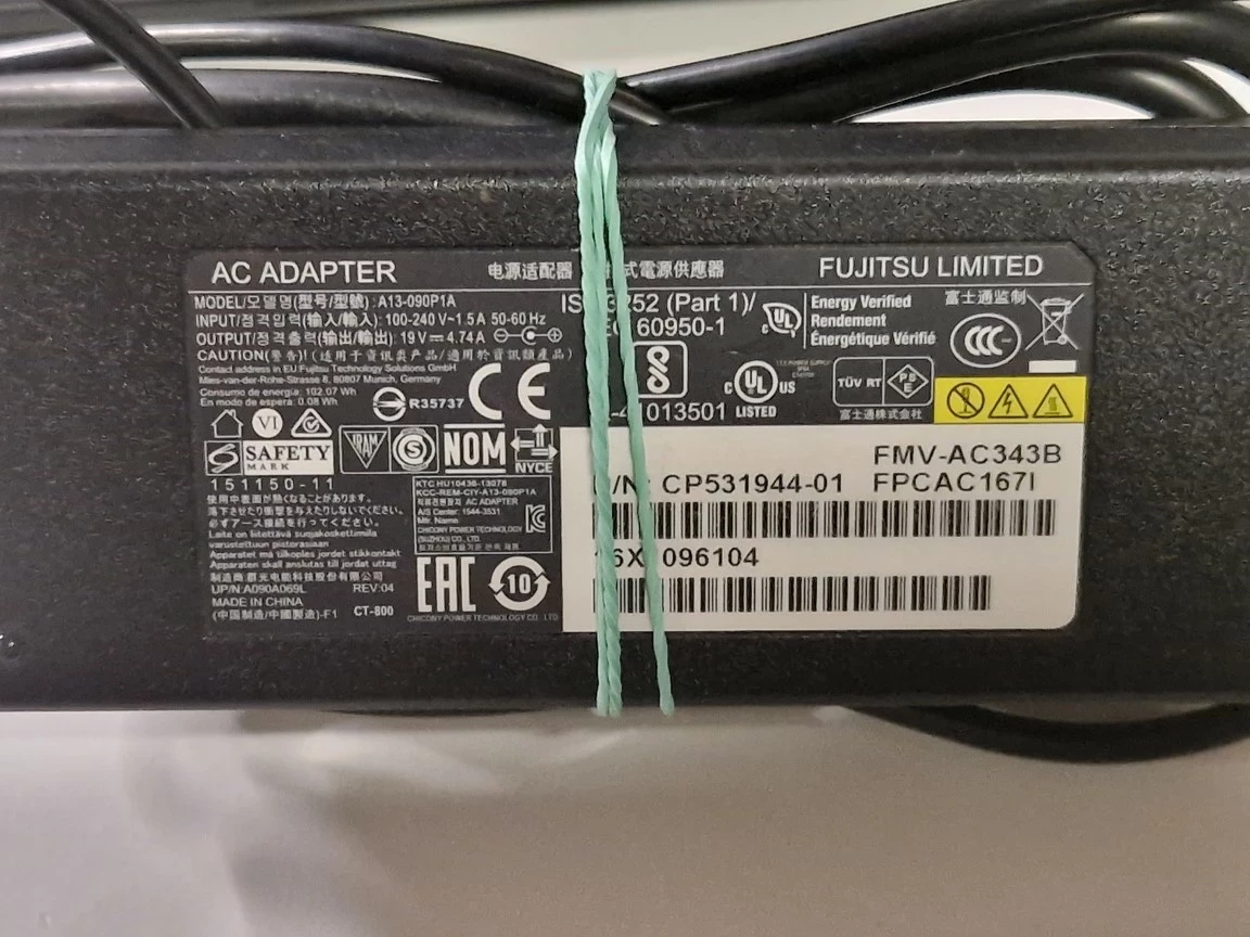 laptop-fujitsu-lifebook-u-series-u554-zasilacz-typ-dysku-twardego-128550-1