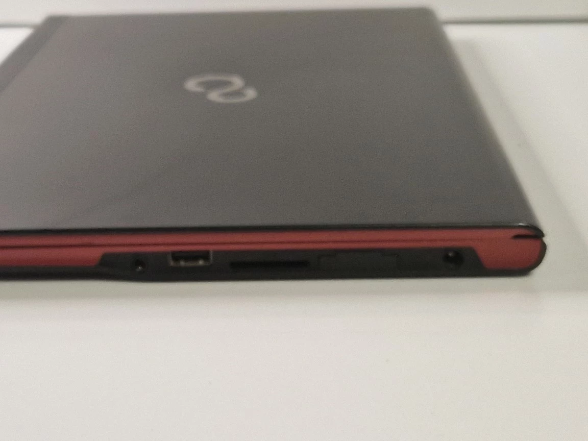 laptop-fujitsu-lifebook-u-series-u554-zasilacz-rodzaj-karty-graficznej-1234-2