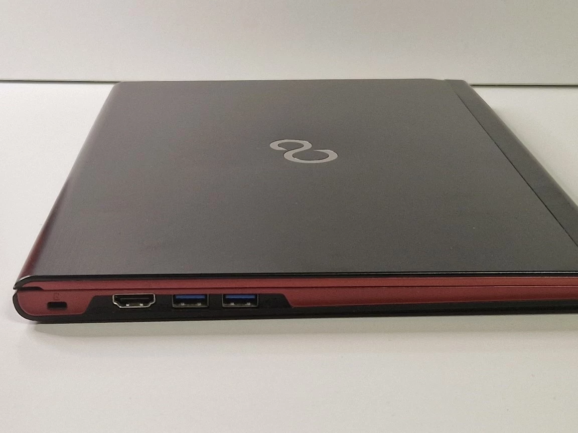 laptop-fujitsu-lifebook-u-series-u554-zasilacz-model-u554