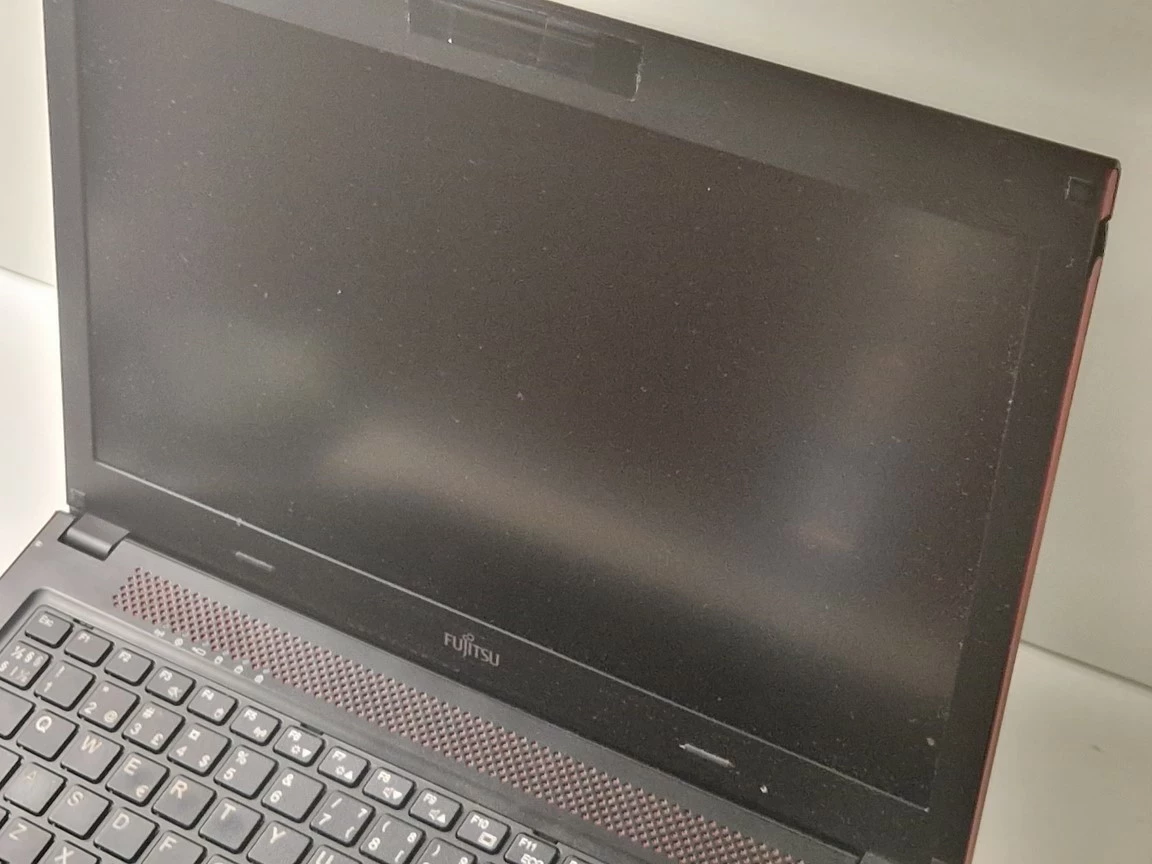 laptop-fujitsu-lifebook-u-series-u554-zasilacz-pojemnosc-dysku-512
