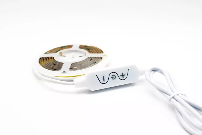 TAŚMA LED USB NA ROLCE