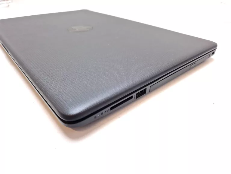 LAPTOP HP RTL8821C, I3,8130U, 8GB RAM Laptopy