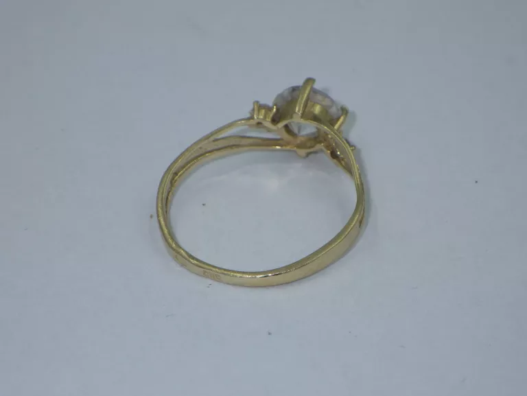 pierscionek-z-cyrkoniami-zloto-585-157g-r13-kamien-17088-128