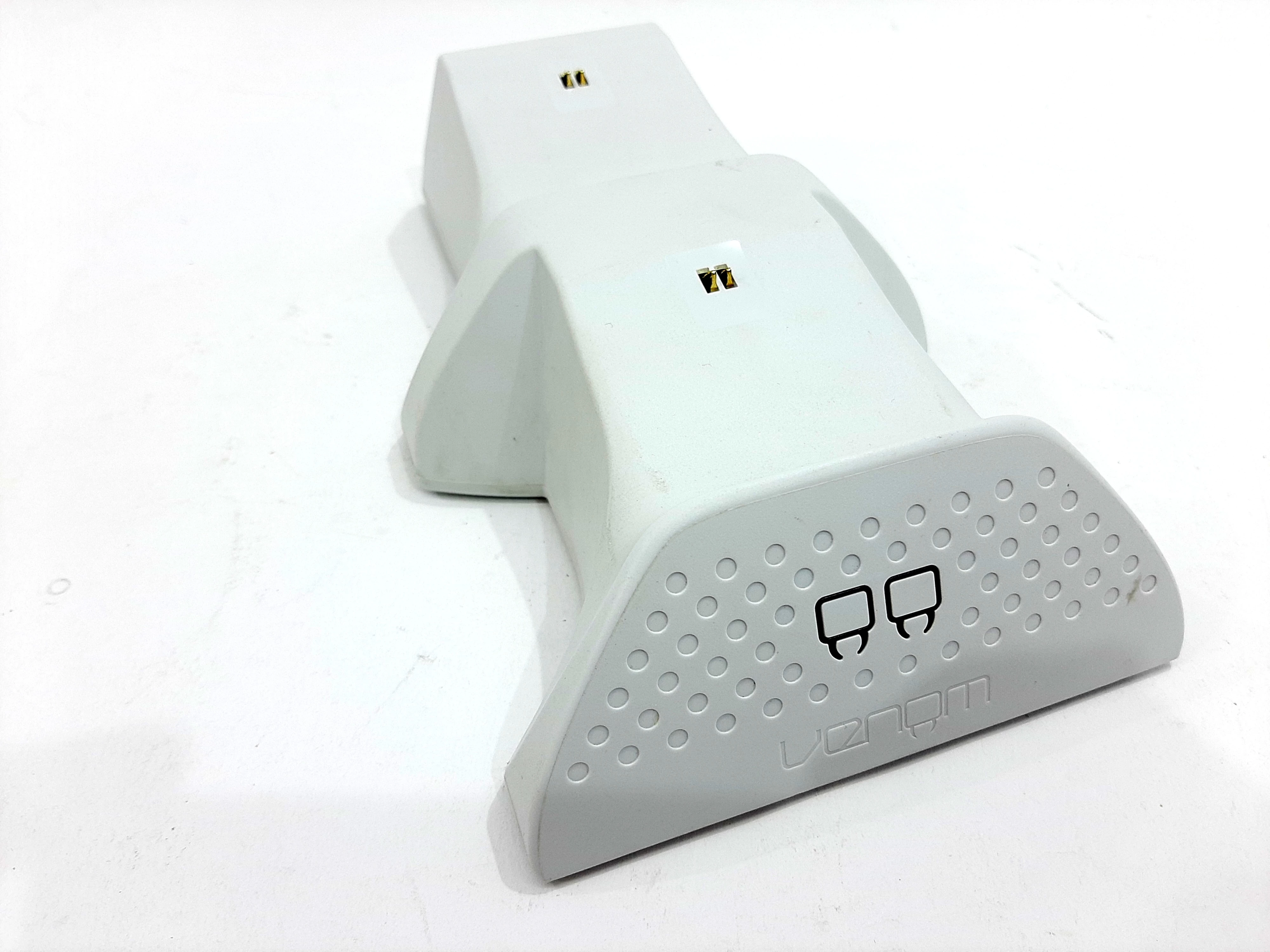 stacja-dokujaca-venom-vs2871-do-xbox-stan-11323-2