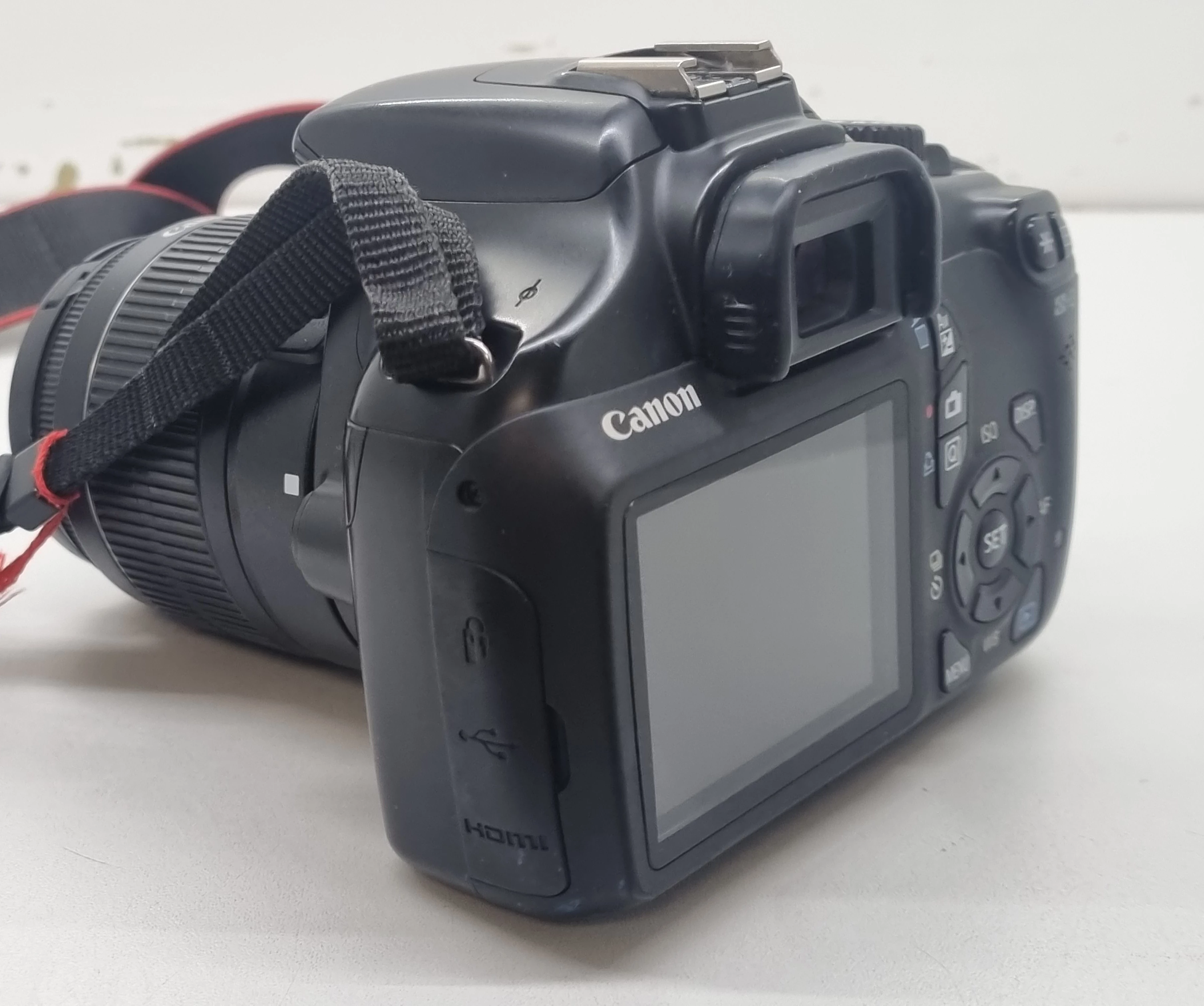 zadbana-lustrzanka-canon-eos-1100d-obiektyw-canon-efs-18-55mm-marka-212538-254474