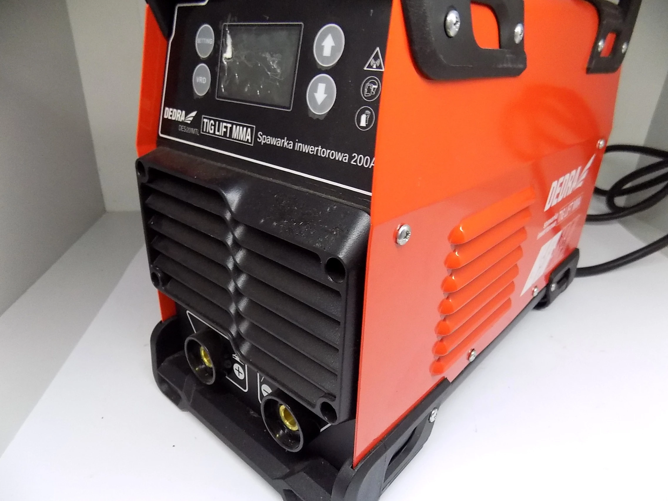 spawarka-inwertorowa-mma-200a-dedra-desi201mtl-moc-pobierana-10000