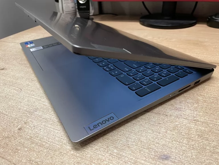 LAPTOP LENOVO IDEAPAD 3-15ITL6 I5-1135G7 8GB 512GB SSD 15,6" W11