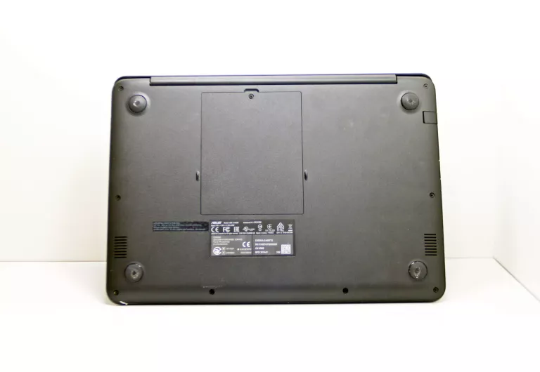 LAPTOP ASUS E402W 14'' AMD E2 4GB 64GB R2 WINDOWS 10