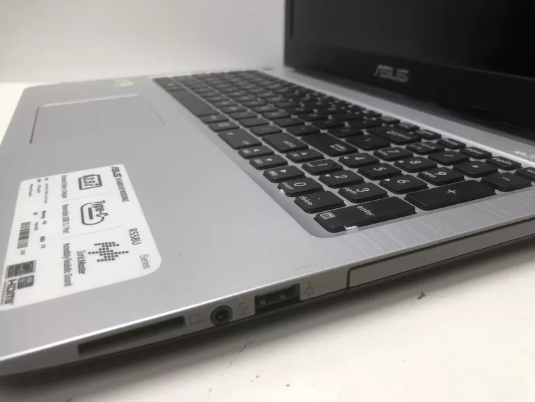 LAPTOP ASUS R558U I5 8GB RAM 500GB GEFORCE 980MX