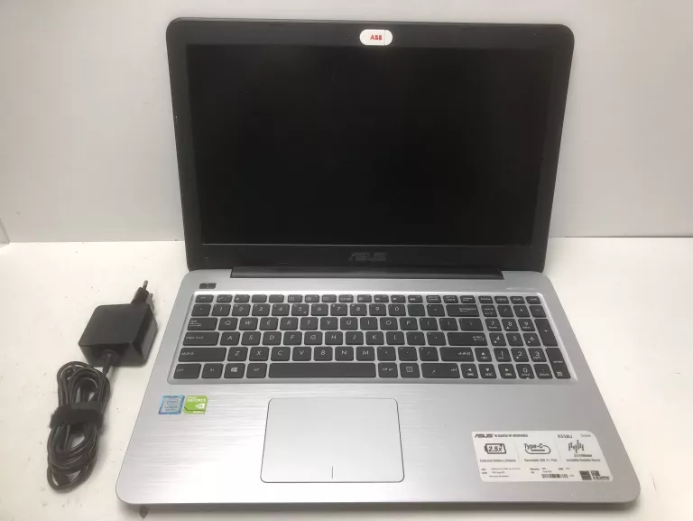 LAPTOP ASUS R558U I5 8GB RAM 500GB GEFORCE 980MX