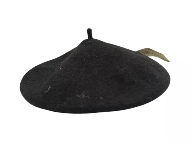 CZARNY BERET RESERVED