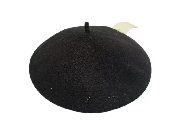 CZARNY BERET RESERVED