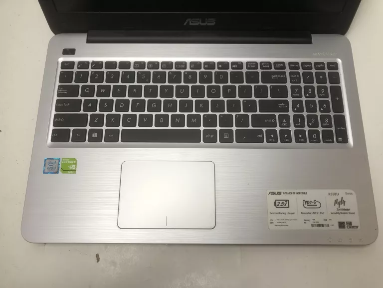 LAPTOP ASUS R558U I5 8GB RAM 500GB GEFORCE 980MX