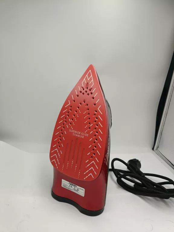 ŻELAZKO PAROWE RAVEN EZ003X 3000W