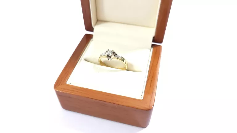 zloty-pierscionek-z-cyrkonia-p585-r12-267g-ean-gtin-5906803460902