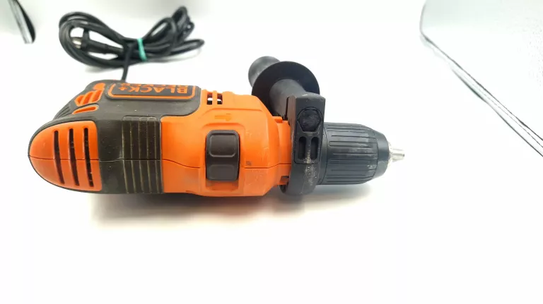 WIERTARKA BLACK DECKER BEH710