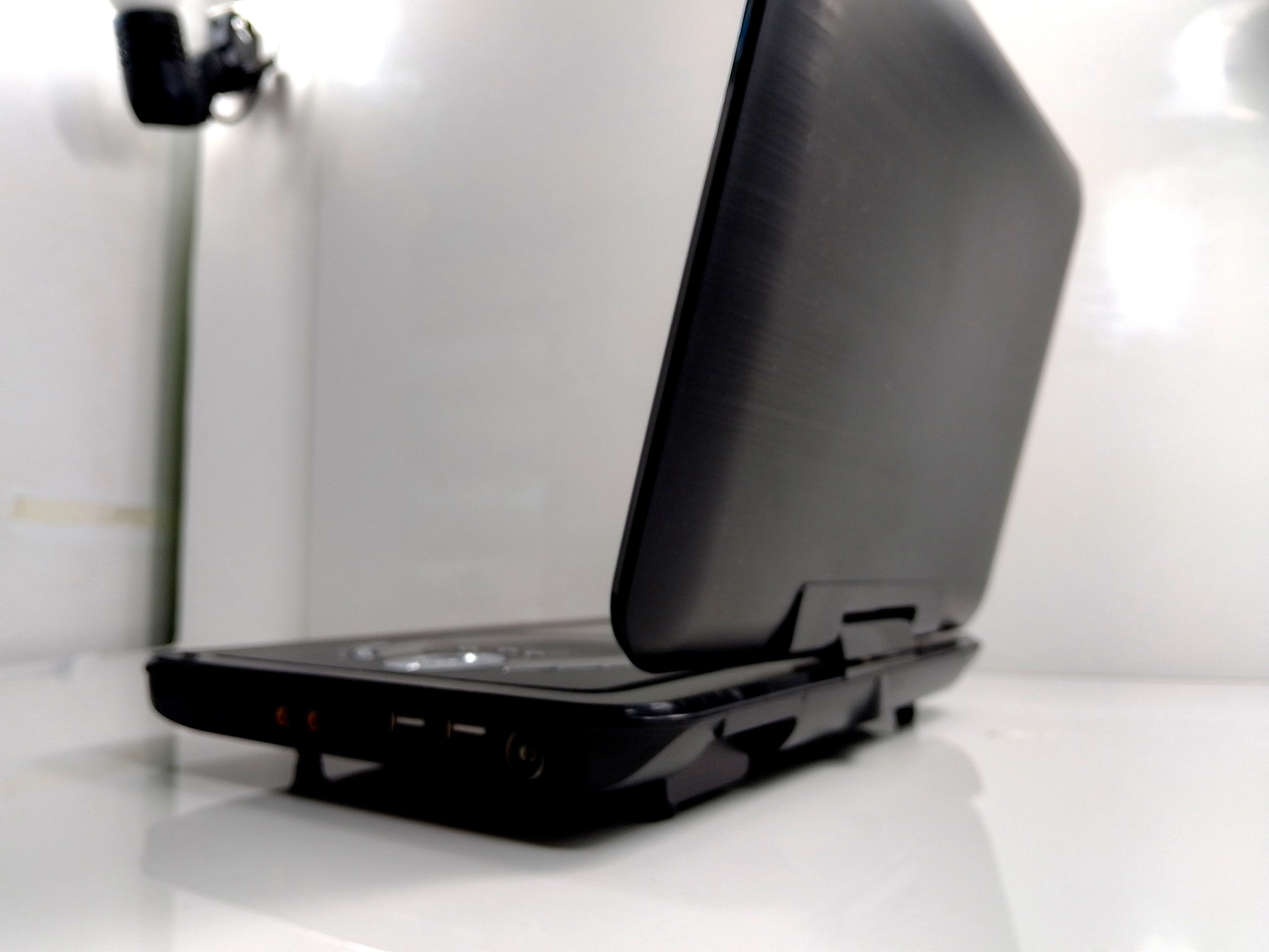 przenosny-samochodowy-odtwarzacz-dvd-soundmaster-1910sw-kolor-204789-221709