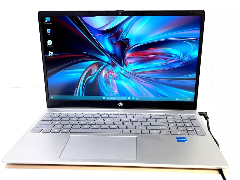 LAPTOP HP 250 G10 TPN-Q286