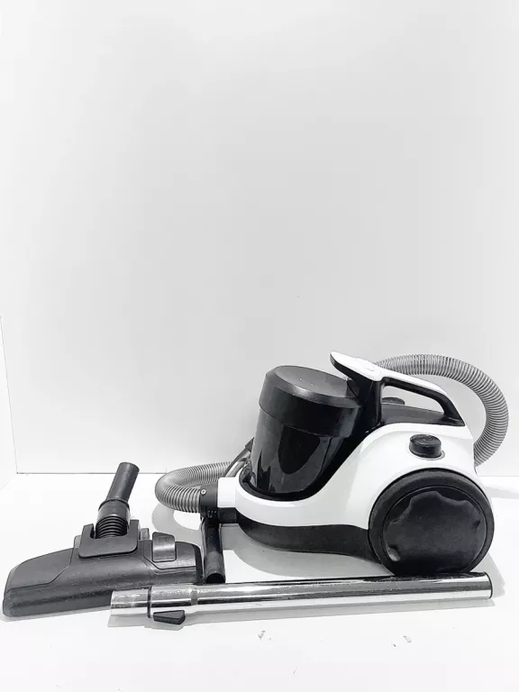 ODKURZACZ BEZWORKOWY ELECTROLUX JL-C3802C