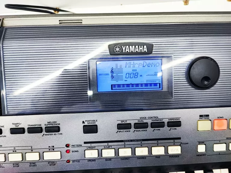 KEYBOARD YAMAHA PSR-E443
