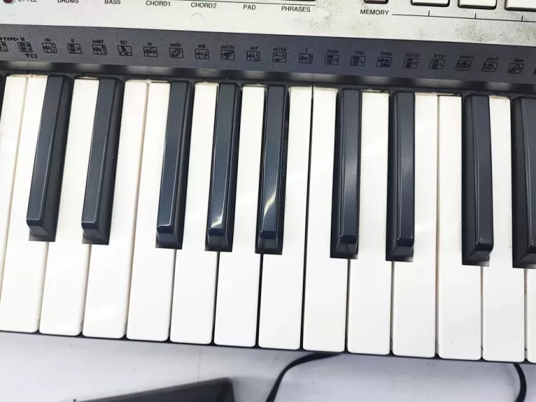 KEYBOARD YAMAHA PSR-E443