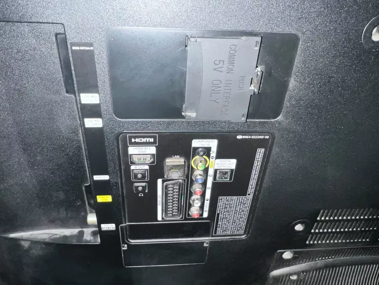 TELEWIZOR SAMSUNG UE40F5300AW