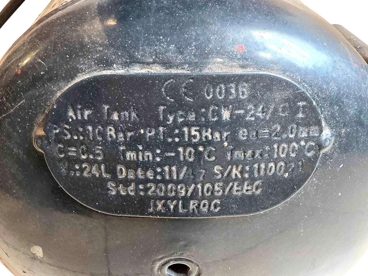 kompresor-sprezarka-rockworth-lt24-pojemnosc-zbiornika-2400