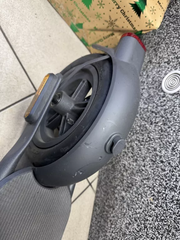 HULAJNOGA ELEKTRYCZNA XIAOMI ELECTRIC SCOOTER 4 300W 20 KM/H