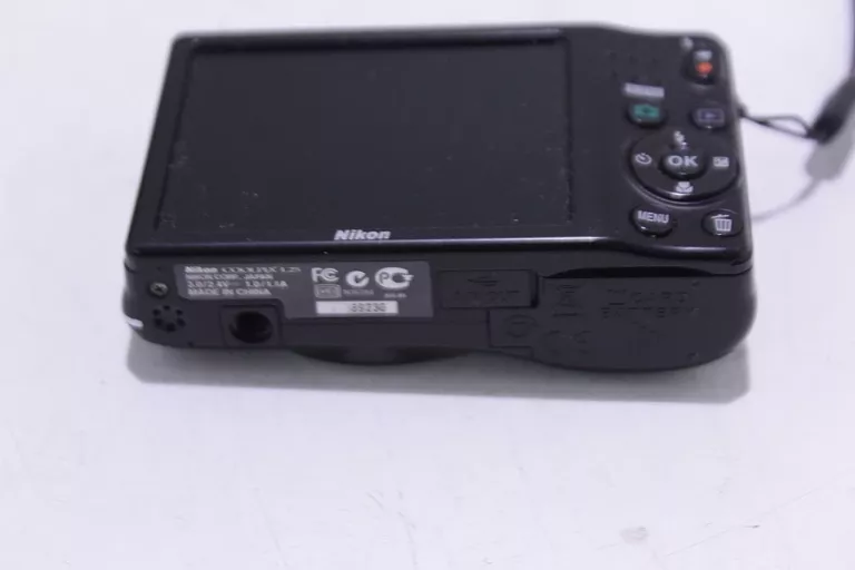 APARAT NIKON COOLPIX L25