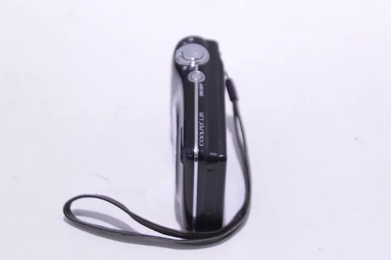 APARAT NIKON COOLPIX L25