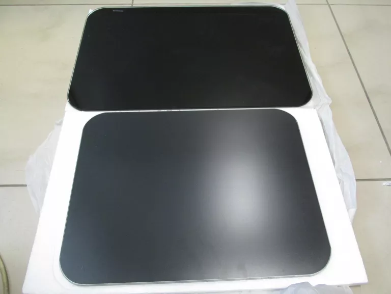 elegancki-szklany-stolik-pod-laptopa-ean-gtin-00000600250249