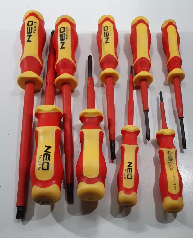 ZESTAW WKRĘTAKÓW 9SZT. NEO TOOLS 1000V 04-143