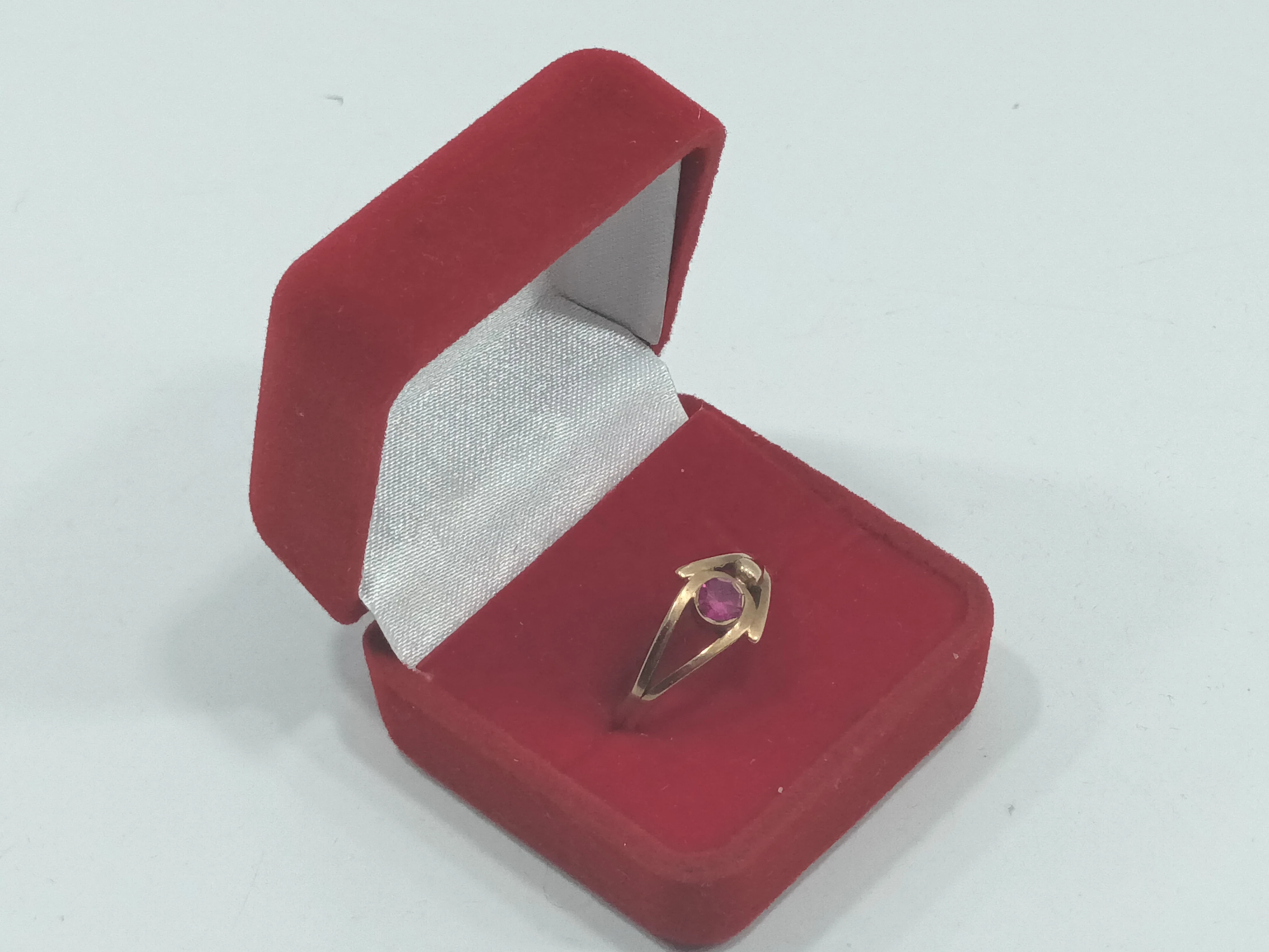 sliczny-zloty-pierscionek-222gpr585r14-material-15835-2