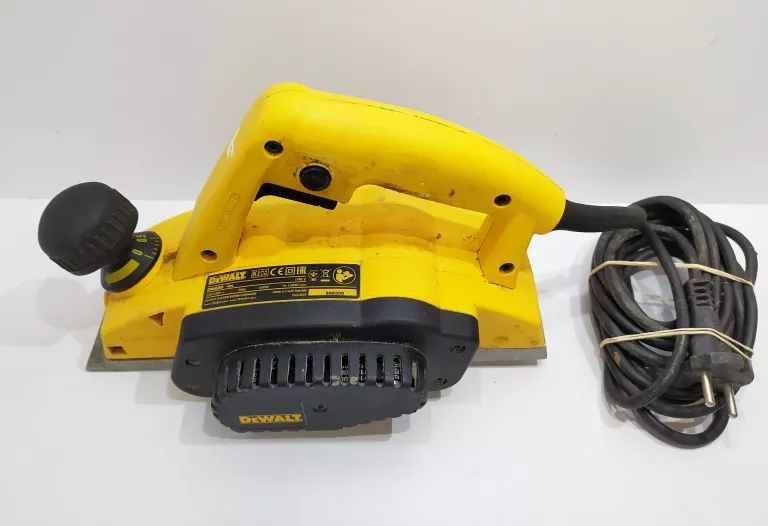 STRUG ELEKTRYCZNY DEWALT DW680 BN
