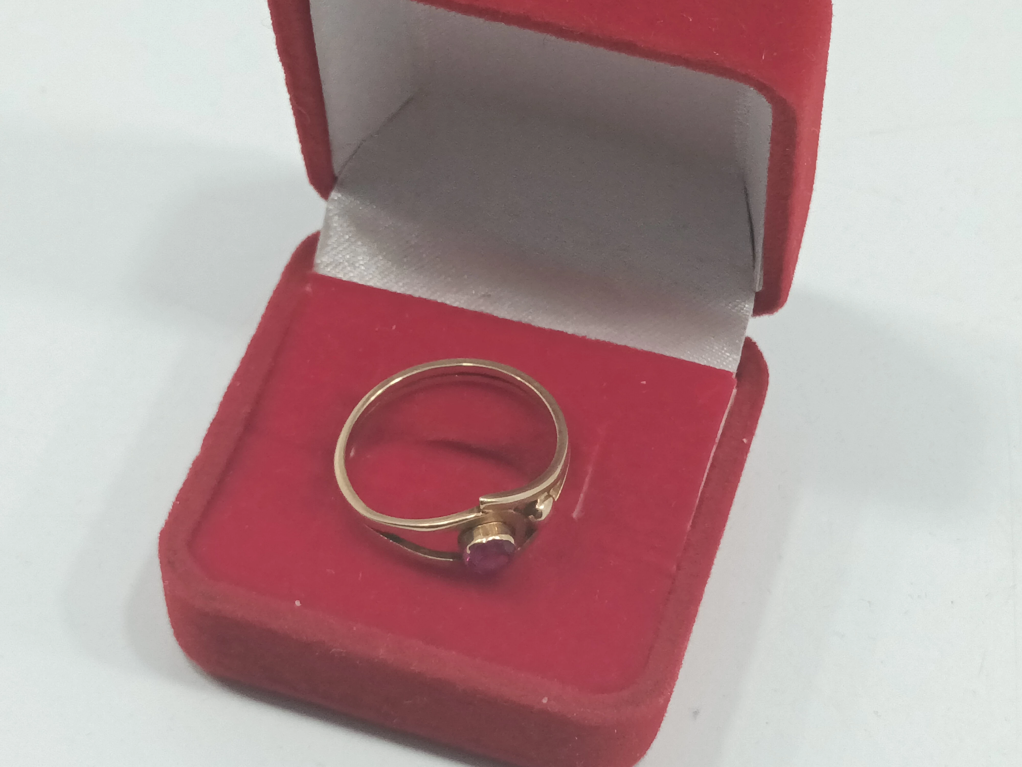 sliczny-zloty-pierscionek-222gpr585r14-stan-11323-2