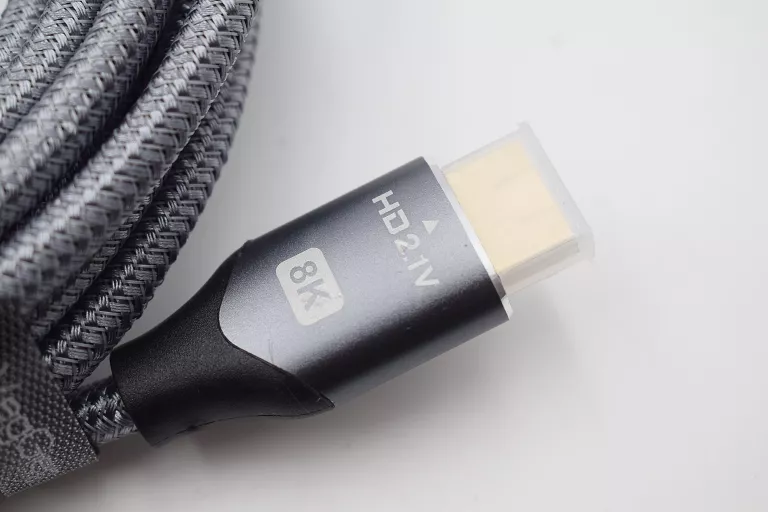 solidny-kabel-przylacze-hdmi-hdmi-plecionka-8k-21v-5m-marka-inna