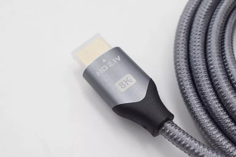 solidny-kabel-przylacze-hdmi-hdmi-plecionka-8k-21v-3m-stan-powystawowy