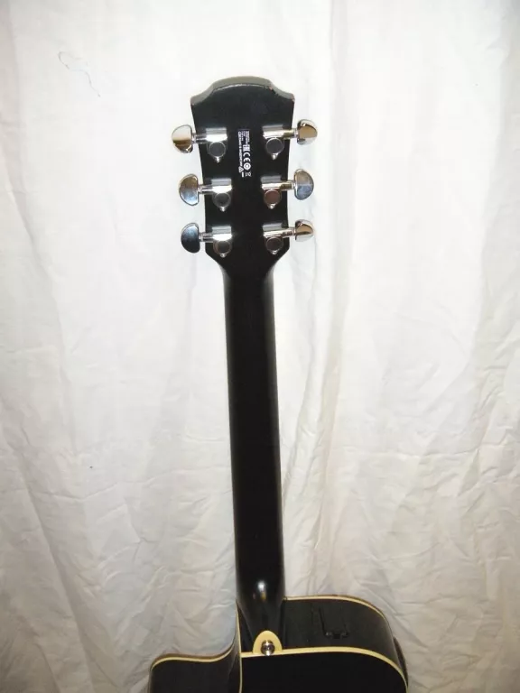 GITARA ELEKTROAKUSTYCZNA YAMAHA APX 600