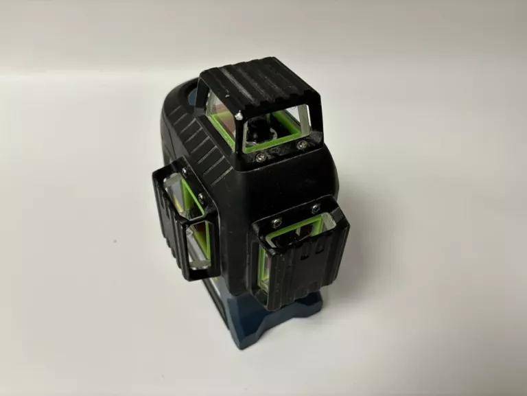 laser-krzyzowy-bosch-gll-3-60-xg-stan-uzywany